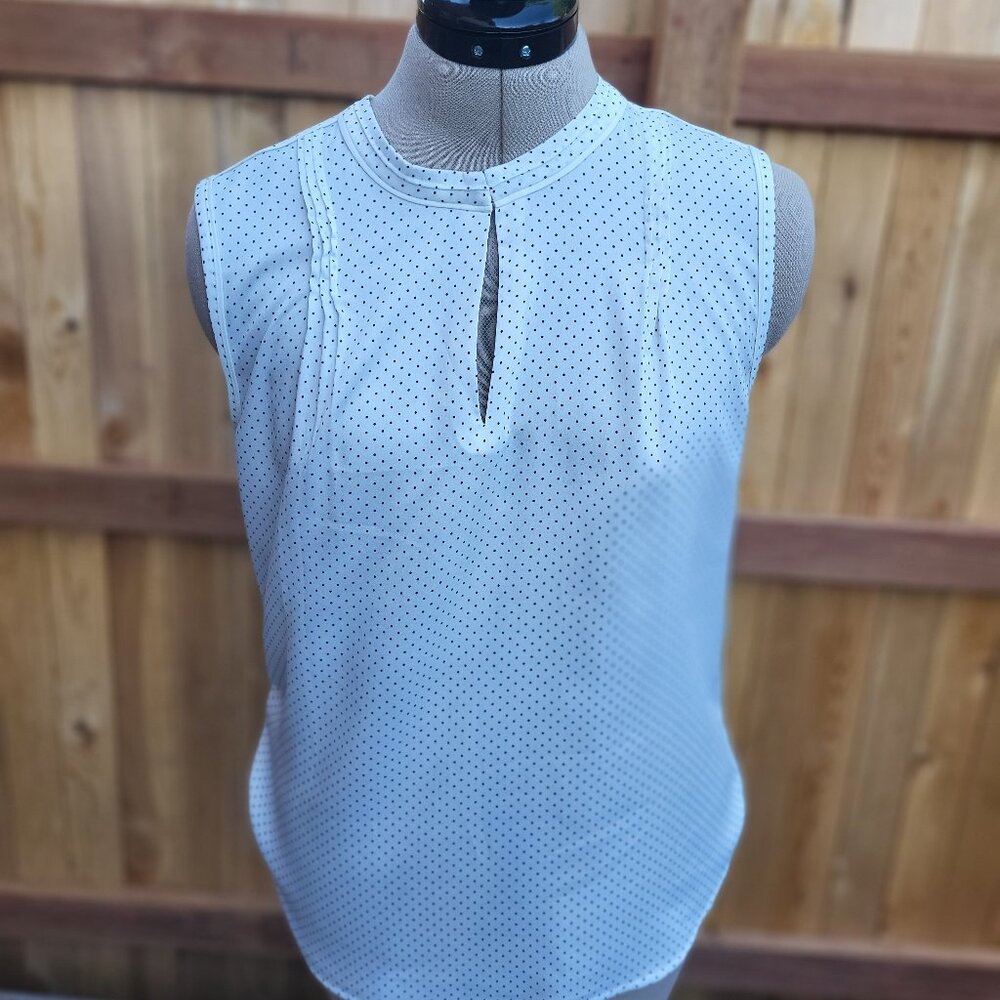 Ann Taylor Women's black and white dot keyhole neck sleeveless top size small